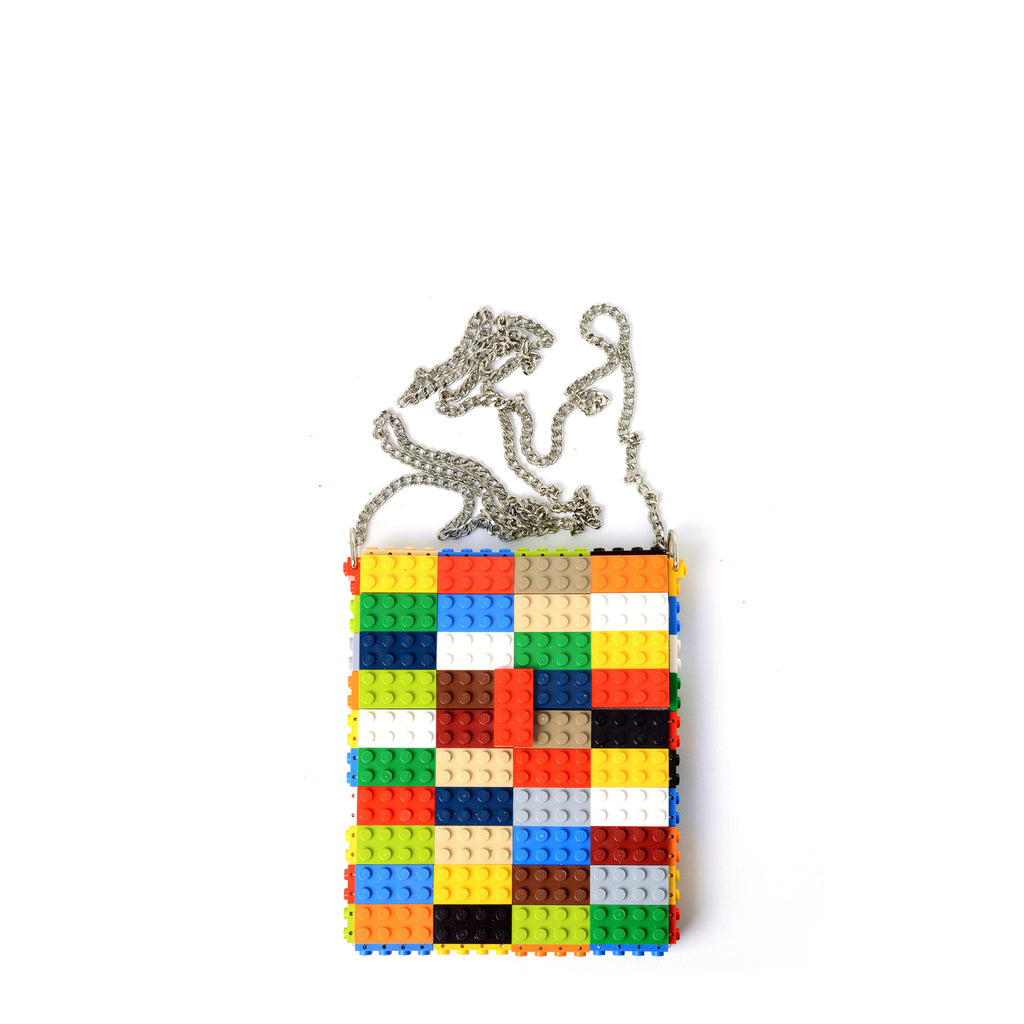 Multicolor hip clutch on a chain