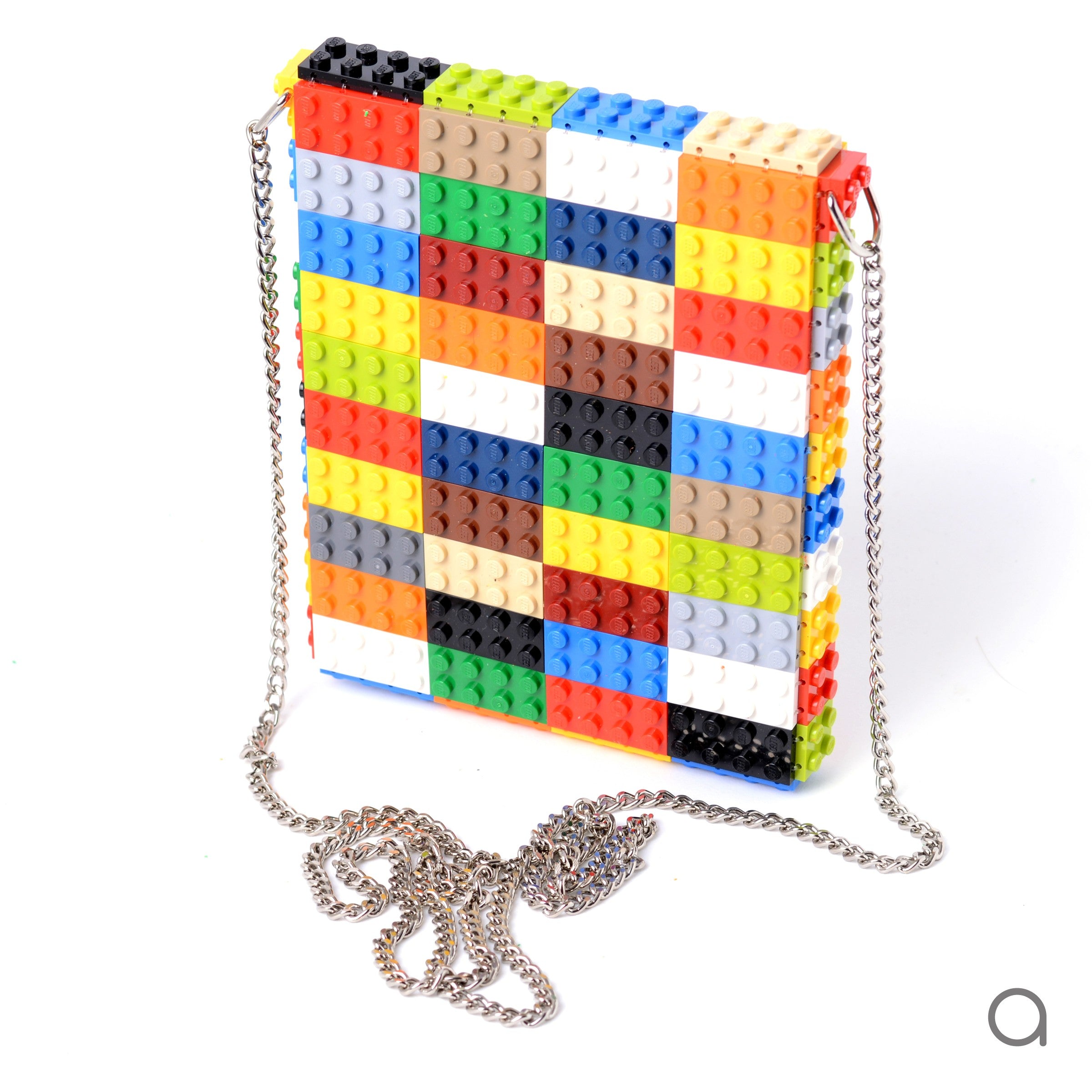 Multicolor hip clutch on a chain